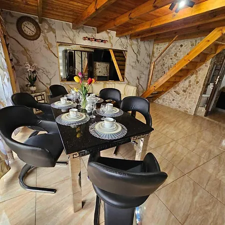 In Near Baltic Sea بيت للعطل