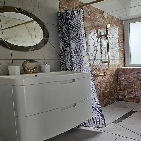 In Near Baltic Sea بيت للعطل سفينويتشي